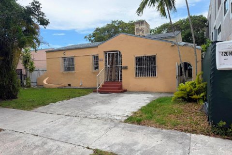 Casa en Miami, Florida 4 dormitorios, 175.03 m2 № 2184244