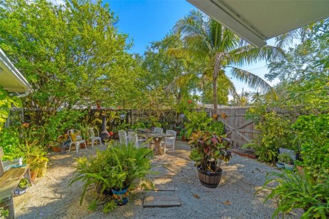 House in Cutler Bay, Florida 3 bedrooms, 139.54 sq.m. № 1930033 - photo 29