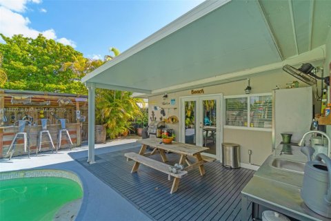 House in Cutler Bay, Florida 3 bedrooms, 139.54 sq.m. № 1930033 - photo 25