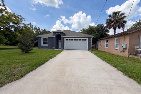 House in Sanford, Florida 3 bedrooms, 154.68 sq.m. № 2227356 - photo 23