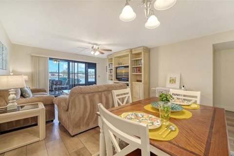 Copropriété à vendre à Bradenton, Floride: 2 chambres, 121.14 m2 № 2142224 - photo 5