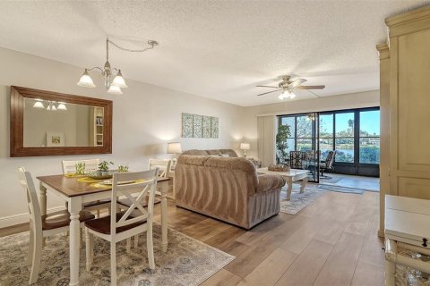 Copropriété à vendre à Bradenton, Floride: 2 chambres, 121.14 m2 № 2142224 - photo 4