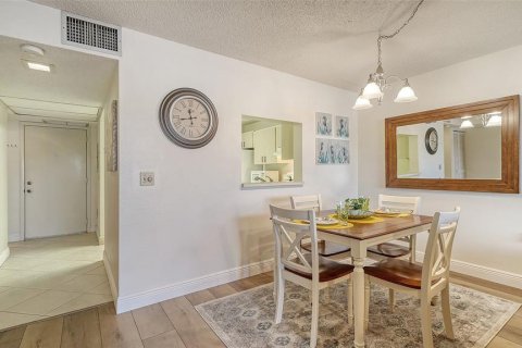 Copropriété à vendre à Bradenton, Floride: 2 chambres, 121.14 m2 № 2142224 - photo 17