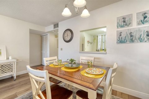 Copropriété à vendre à Bradenton, Floride: 2 chambres, 121.14 m2 № 2142224 - photo 18