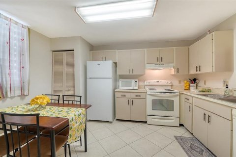Copropriété à vendre à Bradenton, Floride: 2 chambres, 121.14 m2 № 2142224 - photo 20