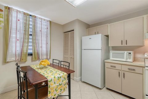 Copropriété à vendre à Bradenton, Floride: 2 chambres, 121.14 m2 № 2142224 - photo 21