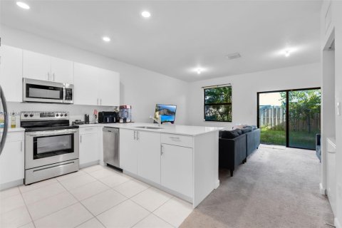 Townhouse in Homestead, Florida 3 bedrooms, 129.41 sq.m. № 1979139 - photo 8