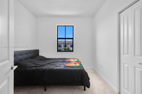 Townhouse in Homestead, Florida 3 bedrooms, 129.41 sq.m. № 1979139 - photo 11