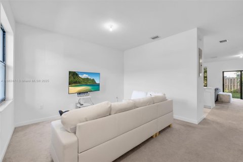 Townhouse in Homestead, Florida 3 bedrooms, 129.41 sq.m. № 1979139 - photo 4