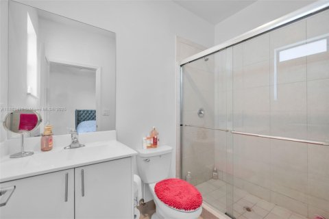 Townhouse in Homestead, Florida 3 bedrooms, 129.41 sq.m. № 1979139 - photo 15