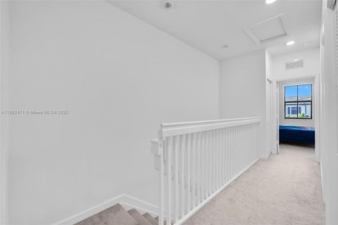 Townhouse in Homestead, Florida 3 bedrooms, 129.41 sq.m. № 1979139 - photo 16