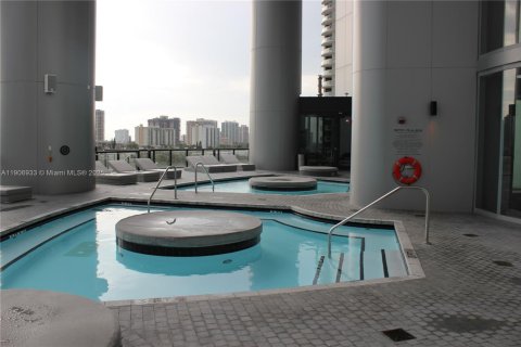 Copropriété à louer à Sunny Isles Beach, Floride: 3 chambres, 290.78 m2 № 2017115 - photo 6