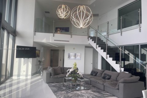 Copropriété à louer à Sunny Isles Beach, Floride: 3 chambres, 290.78 m2 № 2017115 - photo 25