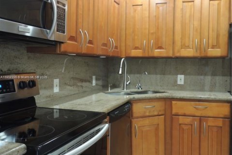 Condominio en venta en Aventura, Florida, 2 dormitorios, 92.34 m2 № 1871443 - foto 13