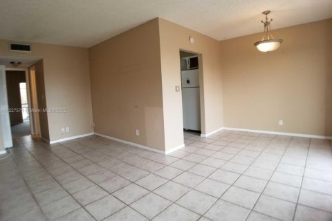 Condo in Lake Worth, Florida, 1 bedroom  № 1696686 - photo 10