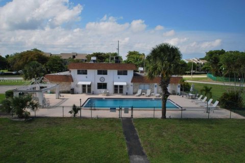 Condo in Lake Worth, Florida, 1 bedroom  № 1696686 - photo 28