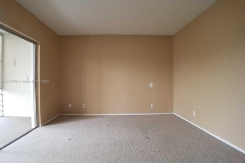 Condo in Lake Worth, Florida, 1 bedroom  № 1696686 - photo 18