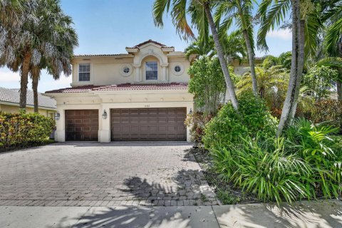 House in Cooper City, Florida 4 bedrooms, 351.45 sq.m. № 2251624