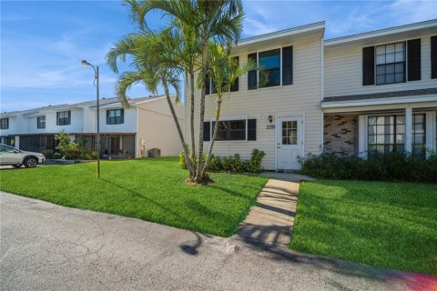 Townhouse in Palm Bay, Florida 2 bedrooms, 120.03 sq.m. № 2116555