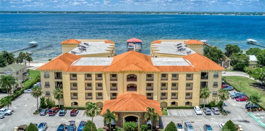 Condo in Sebring, Florida, 3 bedrooms № 1901738