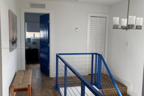 House in Key Largo, Florida 3 bedrooms, 167.6 sq.m. № 2013726 - photo 8