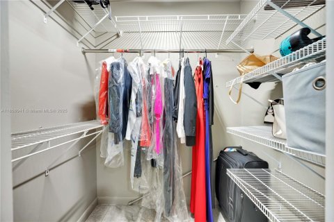 Купить виллу или дом в Палм-Бич-Гарденс, Флорида 3 спальни, 110.46м2, № 2052699 - фото 12