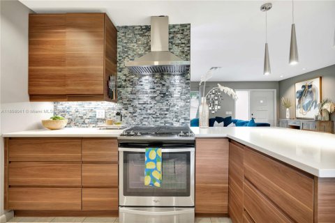 Купить виллу или дом в Палм-Бич-Гарденс, Флорида 3 спальни, 110.46м2, № 2052699 - фото 27