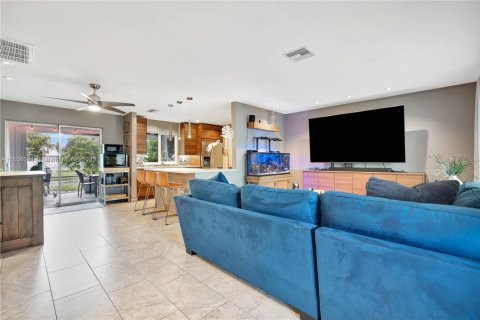 Купить виллу или дом в Палм-Бич-Гарденс, Флорида 3 спальни, 110.46м2, № 2052699 - фото 5