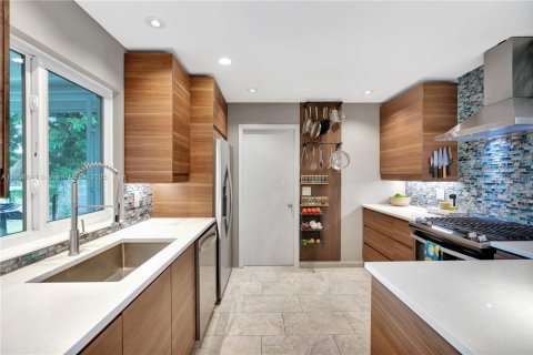 Купить виллу или дом в Палм-Бич-Гарденс, Флорида 3 спальни, 110.46м2, № 2052699 - фото 26