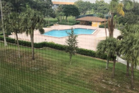Condominio en venta en Pembroke Pines, Florida, 1 dormitorio, 48.77 m2 № 2193382 - foto 5
