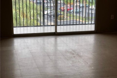 Condominio en venta en Pembroke Pines, Florida, 1 dormitorio, 48.77 m2 № 2193382 - foto 17