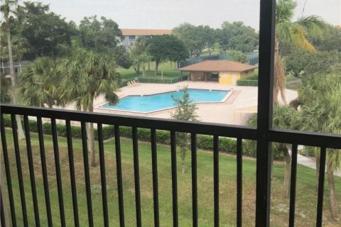 Condominio en venta en Pembroke Pines, Florida, 1 dormitorio, 48.77 m2 № 2193382 - foto 4