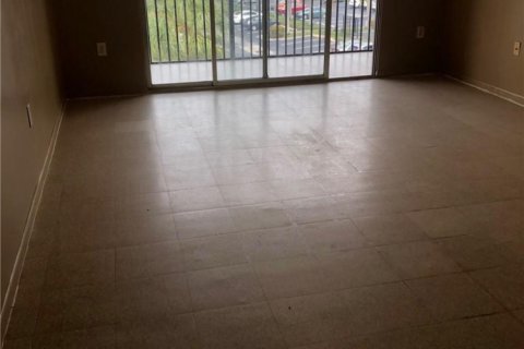 Condominio en venta en Pembroke Pines, Florida, 1 dormitorio, 48.77 m2 № 2193382 - foto 10