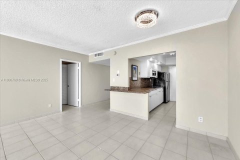 Condominio en venta en Miami Beach, Florida, 2 dormitorios, 91.04 m2 № 1696070 - foto 5