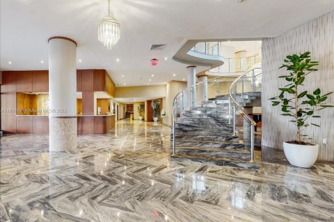 Condominio en venta en Miami Beach, Florida, 2 dormitorios, 91.04 m2 № 1696070 - foto 17