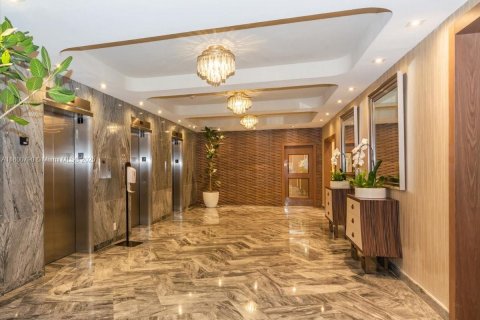 Condominio en venta en Miami Beach, Florida, 2 dormitorios, 91.04 m2 № 1696070 - foto 13