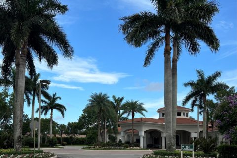 House in Delray Beach, Florida 3 bedrooms, 213.68 sq.m. № 2249782 - photo 23