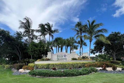 House in Delray Beach, Florida 3 bedrooms, 213.68 sq.m. № 2249782 - photo 19