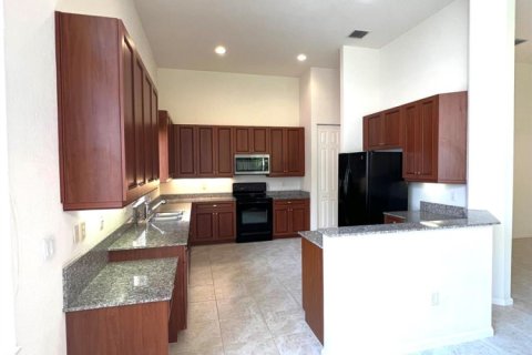 House in Delray Beach, Florida 3 bedrooms, 213.68 sq.m. № 2249782 - photo 8