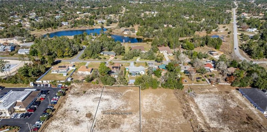 Terreno en Weeki Wachee, Florida № 260877