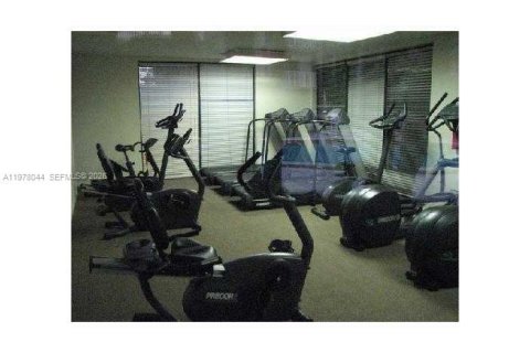 Condo in Miami, Florida, 1 bedroom  № 2041993 - photo 6