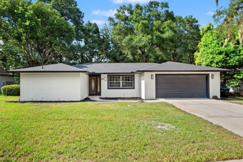 House in Apopka, Florida 4 bedrooms, 182.09 sq.m. № 2259227
