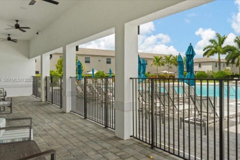 Купить таунхаус в Хомстед, Флорида 4 спальни, 169.08м2, № 1982022 - фото 24