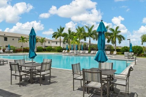 Купить таунхаус в Хомстед, Флорида 4 спальни, 169.08м2, № 1982022 - фото 25