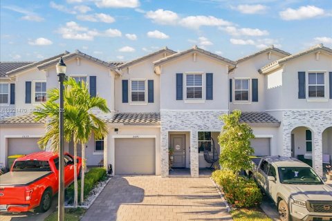 Купить таунхаус в Хомстед, Флорида 4 спальни, 169.08м2, № 1982022 - фото 1