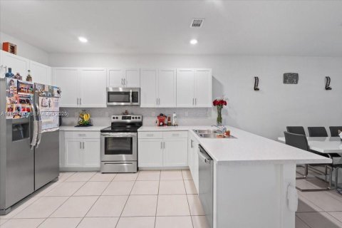 Купить таунхаус в Хомстед, Флорида 4 спальни, 169.08м2, № 1982022 - фото 7