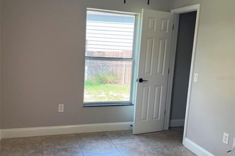 Casa en venta en Kissimmee, Florida, 4 dormitorios, 212.1 m2 № 1915131 - foto 9