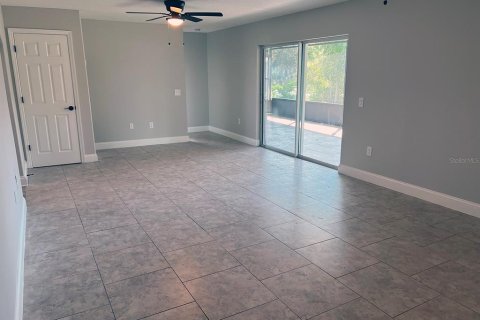 Casa en venta en Kissimmee, Florida, 4 dormitorios, 212.1 m2 № 1915131 - foto 13