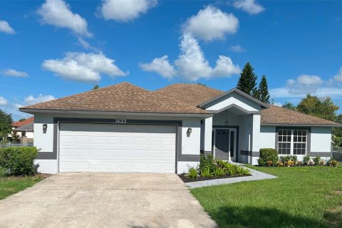 Casa en venta en Kissimmee, Florida, 4 dormitorios, 212.1 m2 № 1915131 - foto 1