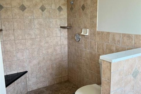 Casa en venta en Kissimmee, Florida, 4 dormitorios, 212.1 m2 № 1915131 - foto 26